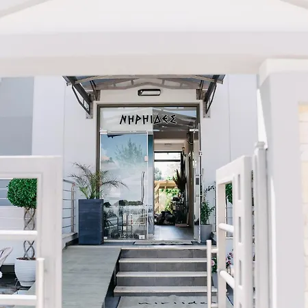 Niriides Apartahotel