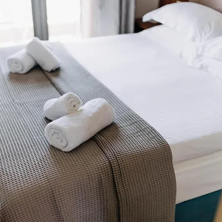 Niriides Apartahotel