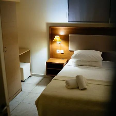 Niriides Apartahotel Kourouta