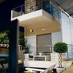 Aparthotel Niriides 4*