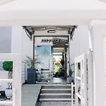 Niriides Aparthotel